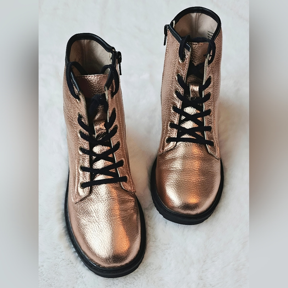Monkey Feet boots